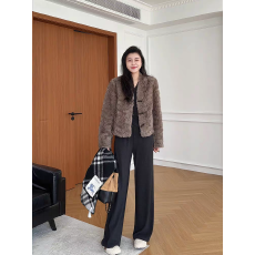 批发张阿星 2025年新款韩版气质俏皮可爱休闲皮毛一体外套