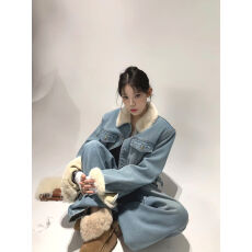 批发<b class='q'>韩国</b>东大门冬季洋气加绒加厚浅蓝牛仔套装女外套阔腿<b class='q'>牛仔裤</b>两件套