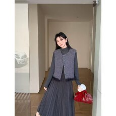 批发小香风名媛轻奢两件套装裙2025秋冬季新款马甲外套长袖打底连衣裙