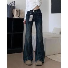 批发<b class='q'>个性</b>休闲双扣微喇牛仔裤女春秋新款<b class='q'>时尚</b>显瘦ins喇叭遮肉牛仔裤潮