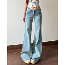 批发甜酷通勤<b class='q'>个性</b>微喇牛仔裤女春秋季新款显瘦显高<b class='q'>时尚</b>喇叭拖地牛仔裤