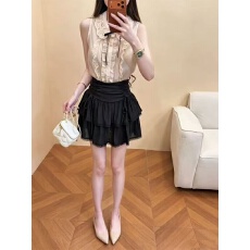 批发新款法式宫廷风木耳边无袖娃娃领衬衫+高腰显瘦半身裙套装