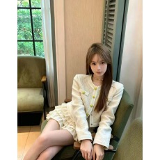 批发冬季新款法式名媛气质高级感<b class='q'>小香</b>风加棉短外套+蛋糕半身裙<b class='q'>套装</b>