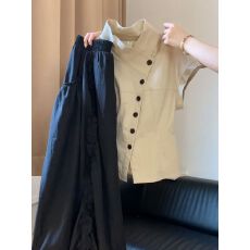 批发夏装一整套穿搭设计感<b class='q'>立领</b>排扣短袖<b class='q'>衬衫女</b>+高腰黑色半身裙两件套