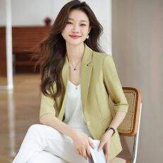 批发绿色西装外套女短款小个子<b class='q'>夏</b>季薄款设计感小众高级感休闲小西服