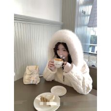 批发白水女 软糯小宝 可拆毛领米白色连帽外套女秋冬保暖宽松毛绒外套