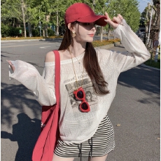 批发夏季新款设计感印花宽松印花防晒<b class='q'>长袖</b><b class='q'>T</b><b class='q'>恤</b>女