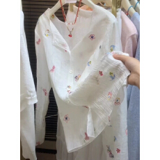 批发韩版刺绣<b class='q'>花朵</b>单排扣薄款防晒衣