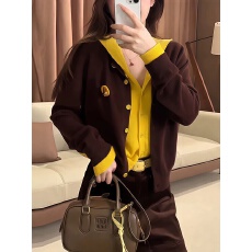 批发2025<b class='q'>欧洲站</b>冬季新款女装连帽拼接毛衣高级感撞色开衫外套针织开衫