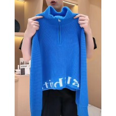 批发欧货慵懒高端蓝色减龄<b class='q'>大码</b>上衣女2025秋冬新款保暖漂亮简约针织衫