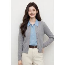 批发灰色翻领针织衫拼接<b class='q'>假两件</b>女士2026秋季新款上衣时尚洋气长袖开衫