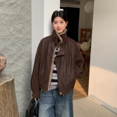 批发冬季新款宽松复古毛毛翻领pu皮衣拉链外套加厚保暖夹克磨砂质感女
