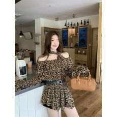 批发豹纹荷叶边飘带一字肩长袖<b class='q'>衬衫女</b>春季设计感宽松衬衣气质显瘦上衣