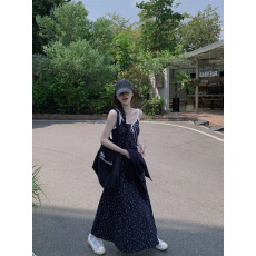 批发韩系别致<b class='q'>碎花</b>吊带连衣裙女春季2026新款清新气质收腰开叉A字长裙