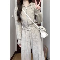 批发高级感休闲套装女秋冬显瘦连帽卫衣阔腿<b class='q'>裤</b><b class='q'>两件套</b>