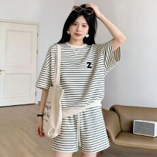 批发欧货休闲<b class='q'>运动</b>套装女夏季学生韩版<b class='q'>宽松</b>洋气减龄条纹短袖短裤两件套