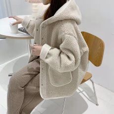 批发羊羔毛外套<b class='q'>女</b>2026年新款冬装韩版宽松韩版ins潮流加厚工装上衣<b class='q'>女</b>