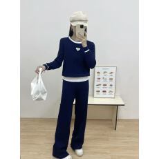 批发2025新款韩版修身休闲百搭圆领长袖女设计感小众显瘦针织套装