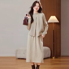 批发马甲半高领毛衣裙两件套女秋<b class='q'>冬</b>2026新款女装洋气时髦套装过膝裙子