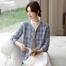 批发新款时尚巨好看洋气V领针织大码<b class='q'>外套</b><b class='q'>中老年女装</b>假两件开衫上衣女