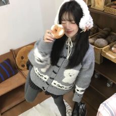 批发卡通趣味小狗毛衣女冬季新款韩系软糯可爱小个子减龄针织开<b class='q'>衫</b>外套