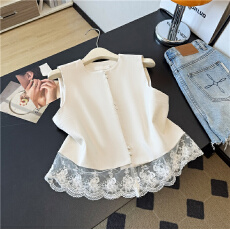 批发实拍～法式<b class='q'>蕾丝</b>花边拼接西装马甲女设计感小众背心无袖裙摆小上衣