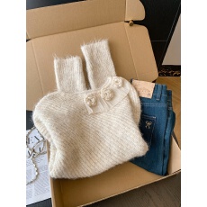 批发实拍～超好看立体花朵<b class='q'>荷叶边</b>不规则<b class='q'>毛衣</b>秋冬漂亮小衫