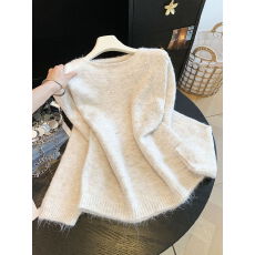 高级感钉珠圆领针织衫女秋冬慵懒风超好看气质马海毛毛衣外穿上衣