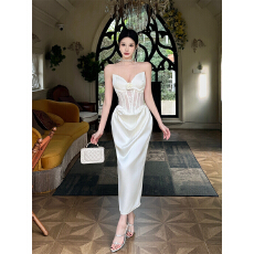 批发魔法奇缘 法式缎面轻<b class='q'>婚纱</b>礼服白色抹胸鱼骨连衣裙生日裙