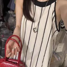 批发小清新盐系条纹撞色花边<b class='q'>无袖</b>2025夏季新款木耳边圆领时尚别致小衫