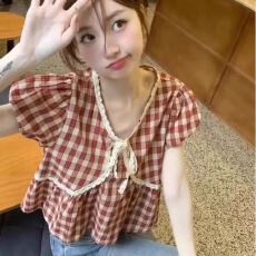 批发夏季法式短袖格子多巴胺v领衬衫女t恤独特设计感漂亮显瘦小衫上衣
