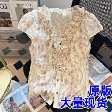 批发法式设计感v领系带碎花短袖<b class='q'>衬衫</b>男女夏季复古气质木耳边收腰上衣