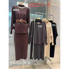 批发实拍新款镂空蝙蝠袖宽松版针织衫毛衣+显瘦<b class='q'>半身裙</b>+腰带三件套装女