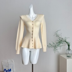 批发Lazy Didi小蛮腰 蕾丝收腰小<b class='q'>裙摆</b>毛衣软糯V领针织打底衫秋冬内搭