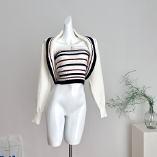 批发WITHMIN 三件套女秋季新款短款针织开衫女抹胸低腰休闲长裤女套装