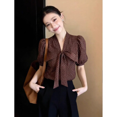 批发复古优雅蝴蝶结系带<b class='q'>波点</b><b class='q'>衬衫</b>女2026夏季新款短袖港风气质上衣减龄