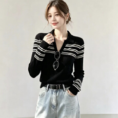 批发韩系黑色<b class='q'>条纹</b>V领针织衫女春秋穿搭高级感修身显瘦<b class='q'>打底衫</b>内搭上衣