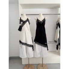 批发新款缎面蕾丝拼接<b class='q'>吊带</b><b class='q'>连衣裙</b>设计感不规则高级气质性感新款夏