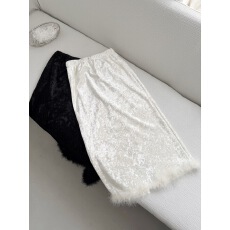 批发高级感黑色丝绒毛半身裙<b class='q'>秋</b>冬白色加绒遮垮显瘦H型直筒新中式