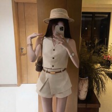 批发小众不撞款气质修身V领马甲上衣裙裤<b class='q'>女</b>装2026夏季新款御姐两件套