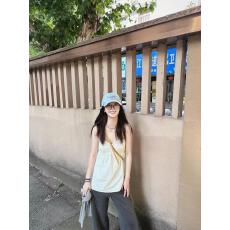 批发蘑糯糯同款吊带夏季2026<b class='q'>修身</b>白色清凉显瘦透气度假通勤上衣背心女