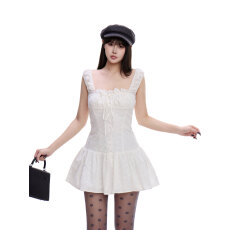 批发白色系带纯欲风性感一字露肩<b class='q'>吊带</b>连衣裙<b class='q'>女</b>夏季修身收腰a字短裙子