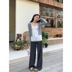 批发韩系穿搭白色v领吊带背心女早春2026新款外穿<b class='q'>防晒衫</b>无袖上衣套装