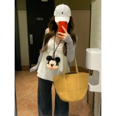 批发韩系穿搭白色v领吊带背心女早春2026<b class='q'>新款</b>外穿防晒衫无袖上衣套装