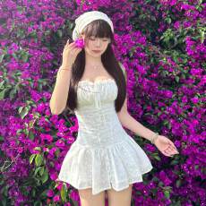 批发法式白色系带方领吊带<b class='q'>连衣裙</b>女夏季辣妹设计感收腰显瘦a字短裙子