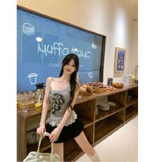 批发纯欲辣妹蕾丝拼接吊带背心女设计感春夏独特修身短款无袖上衣