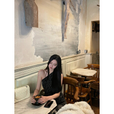 批发复古波点斜肩无袖修身吊带衫设计感上衣女夏高级感雪纺打底衫<b class='q'>背心</b>