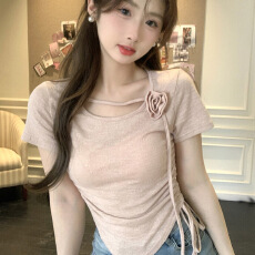 批发已出货 夏新款设计感不规则修身短款纯欲上衣女法式短袖<b class='q'>花朵</b><b class='q'>T</b><b class='q'>恤</b>