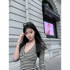 批发七分袖T恤女春夏季气质交叉V领设计感收腰上衣修身显瘦