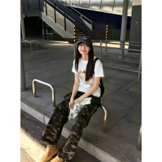 批发手绘小猫盖被印花短袖t恤女夏季装修身短款正肩上衣